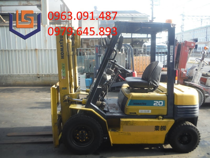 Bàn giao xe nâng Komatsu FD20 ở KCN Sóng Thần