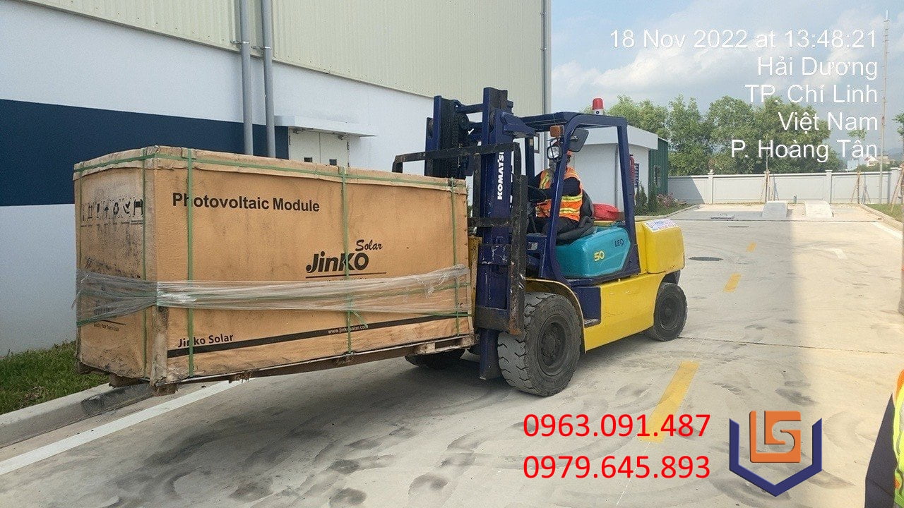 Dịch vụ thuê xe nâng rút container tại Dĩ An