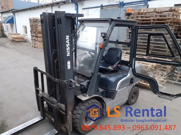 Thuê máy móc, thiết bị hỗ trợ rút container tại Bình Định - Long Sen Rental