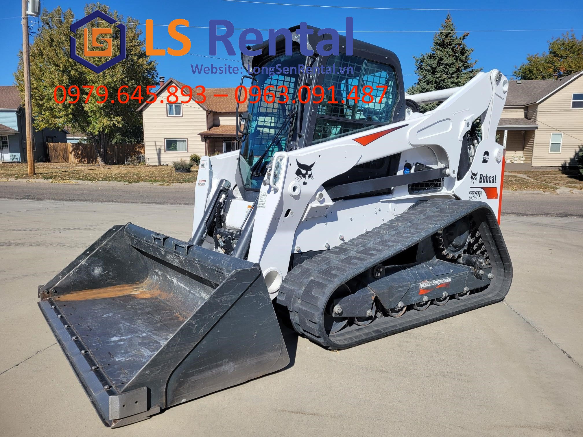 Cho thuê xe xúc lật mini Bobcat T870 tại KCN Bình Chiểu