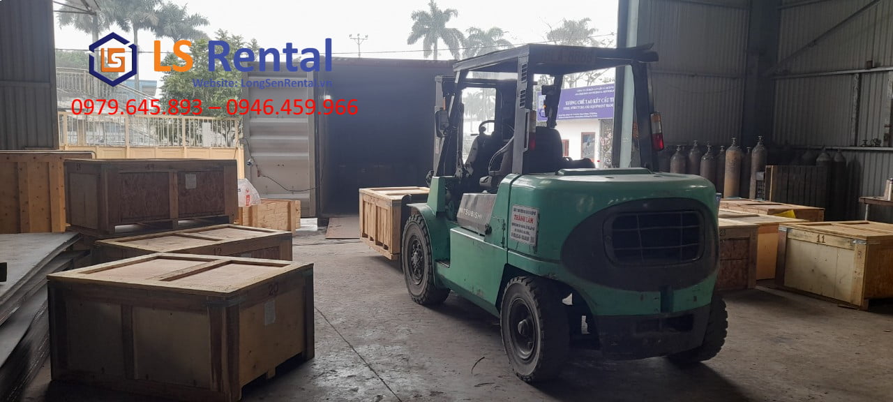 Cho thuê dịch vụ rút container tại Thường Tín - Long Sen Rental